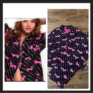Victoria’s Secret Rare and HTF Doxin Dogs Pj set M